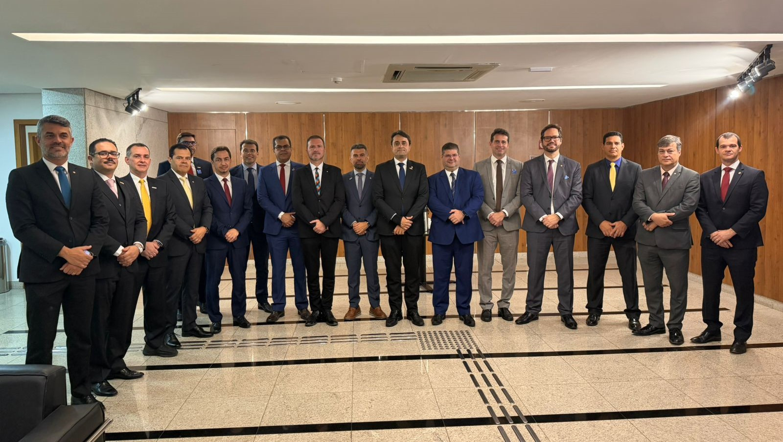 /arquivos/Capa_Plenário