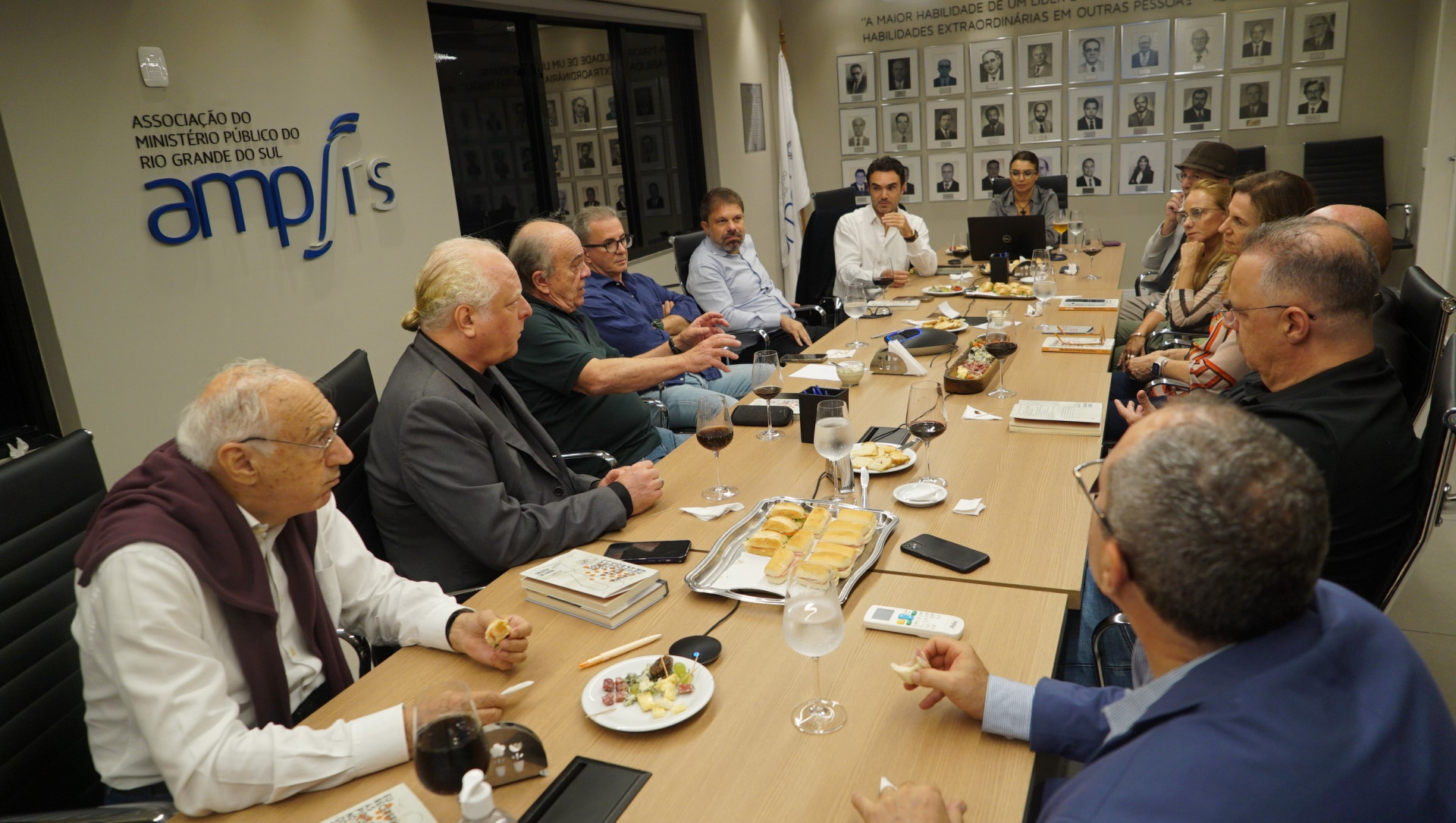 /arquivos/Capa_Grupo_Literario