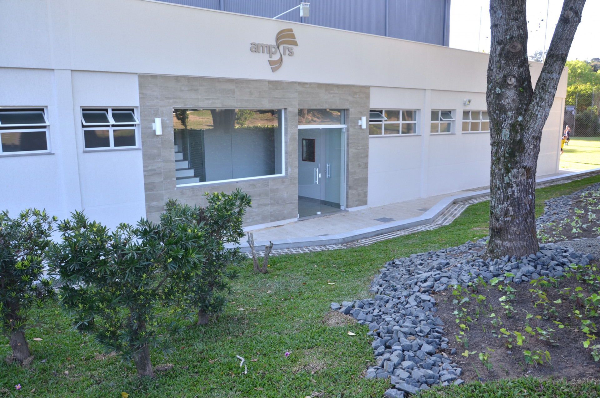 /arquivos/Ginásio Poliesportivo Paulo Roberto Pereira Angeli é destaque em nova publicação do Memorial da AMP/RS /arquivos/Ginásio