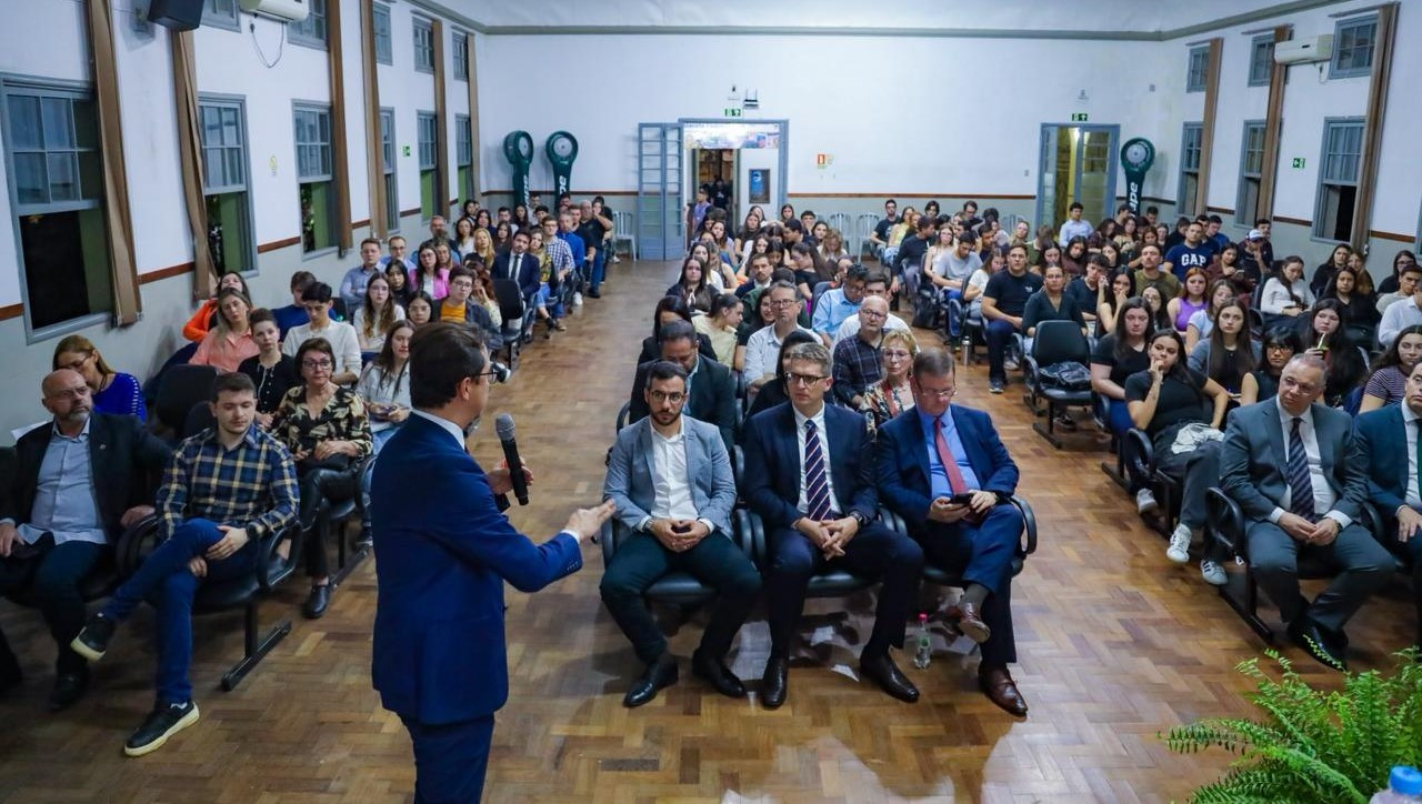 /arquivos/Debates sobre inteligência artificial e carreira marcam a Semana do Ministério Público em Bagé /arquivos/WhatsApp Image 2025-10-15 at 21.28.36 (2) (1)